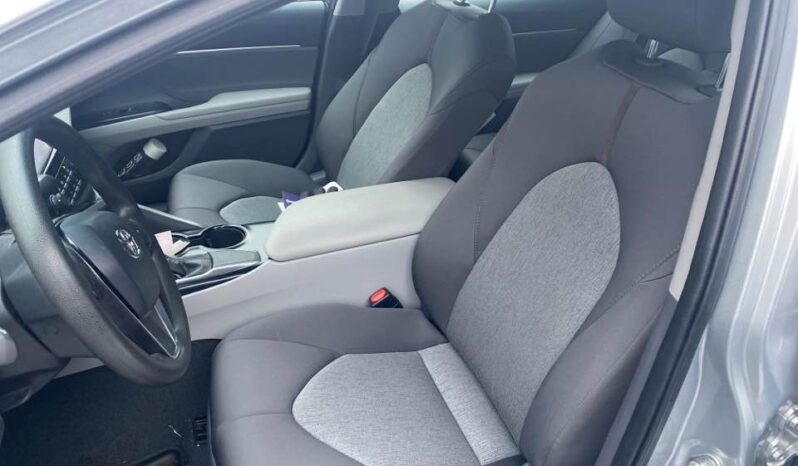 Used Toyota Camry 2018 passenger-car full